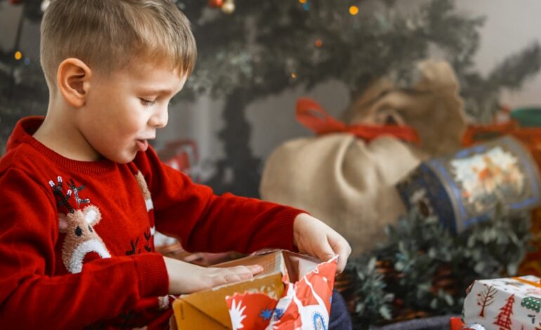 Pour passer des fêtes en toute sécurité, choisissez des jouets avec le marquage "CE".