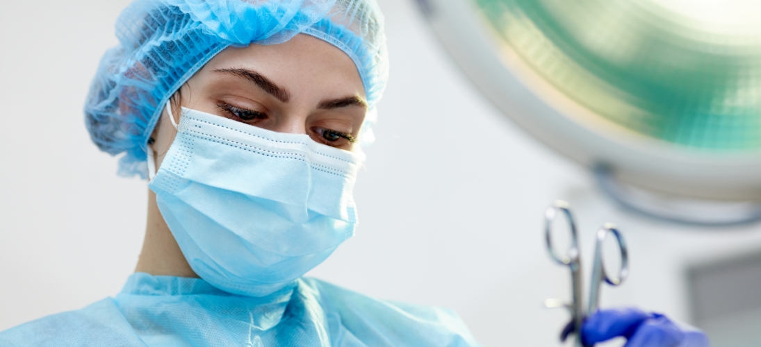 En 2025, la démographie des professionnels de santé (pharmacien, chirurgien-dentiste, sage-femme, pédicure-podologue) continue d’augmenter.